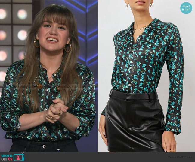 Rails Andrea top in Mint Floral worn by Kelly Clarkson on The Kelly Clarkson Show