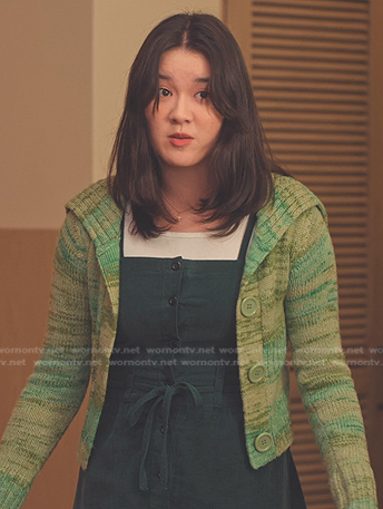 Stella's green striped knit cardigan on XO Kitty