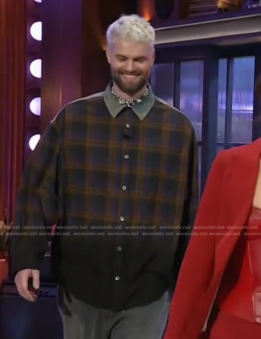 Tucker’s plaid shirt on The Kelly Clarkson Show