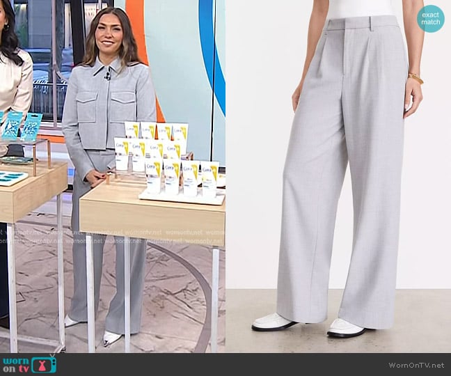 Loft Versa Seasonless Stretch Double Pleat Wide Leg Pant worn by Melissa Garcia on Today