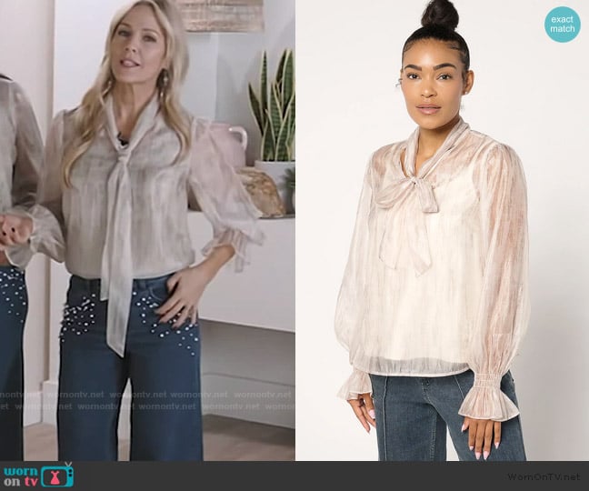 Me by Jennie Garth Tammy Woven Tie Neck Blouse worn by Jennie Garth on Access Hollywood