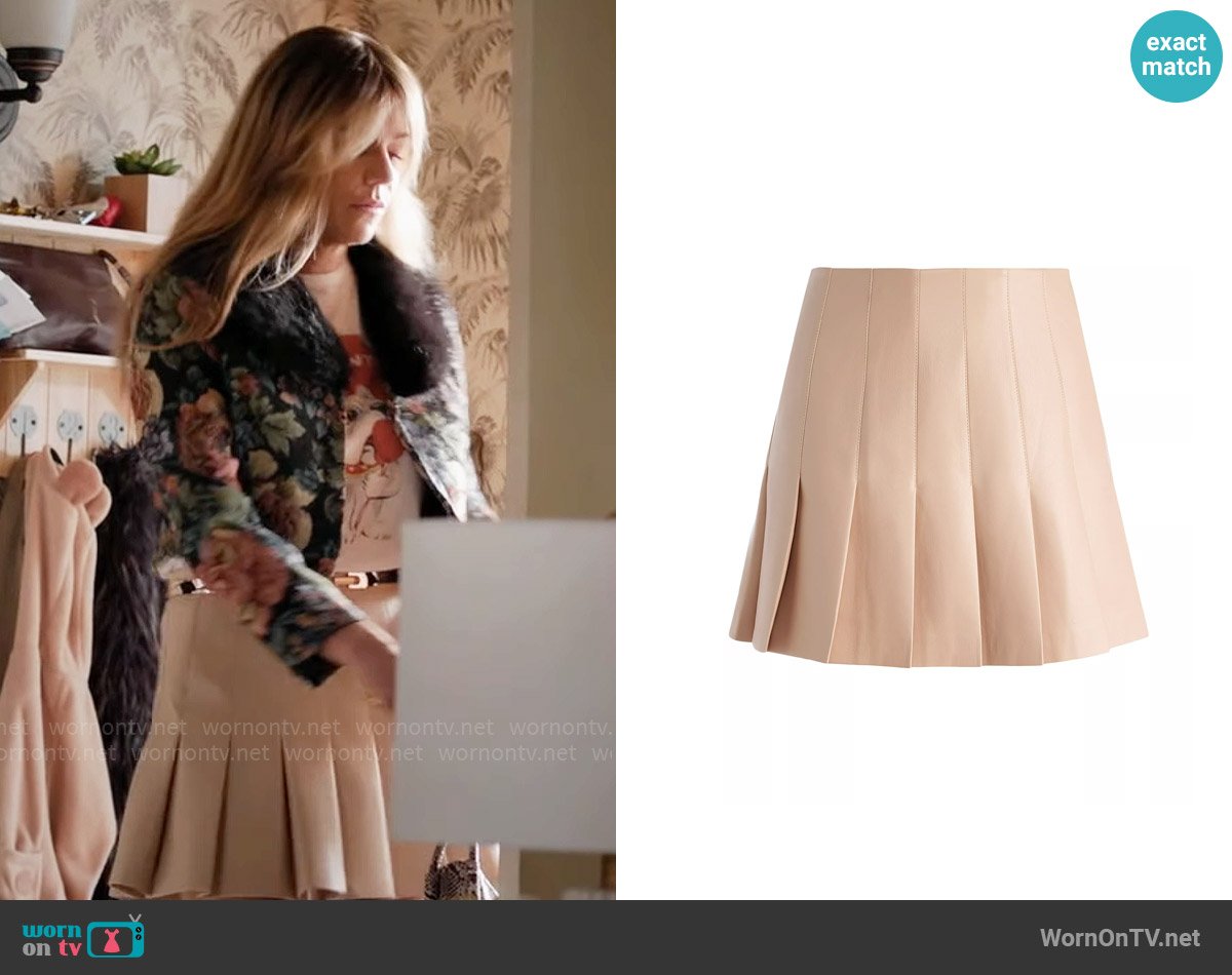 Morgan’s pleated leather skirt on High Potential