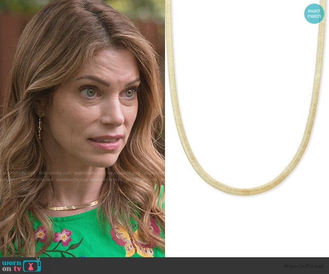 Kendra Scott Kassie Chain Necklace worn by Amanda Larusso (Courtney Henggeler) on Cobra Kai