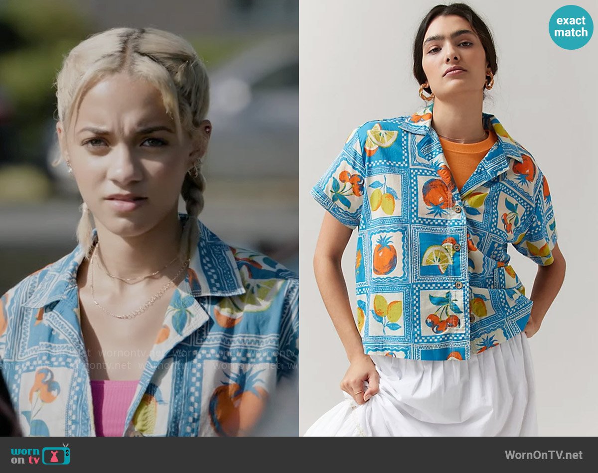 BDG at Urban Outfitters Del Rey Souvenir Button-down Top in Blue worn by Ava (Amirah J) on High Potential