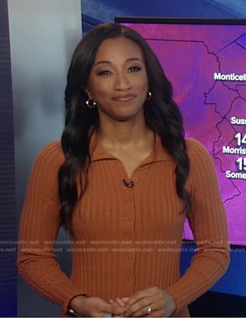 Brittany’s brown ribbed cardigan dress on Good Morning America