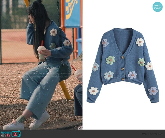 Cider 3d Floral Cardigan worn by Lily (Artemis) on Sweet Magnolias