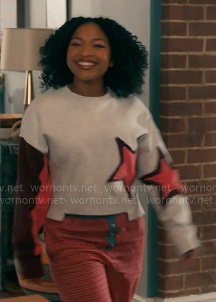 Delilah's star sweatshirt on The Equalizer