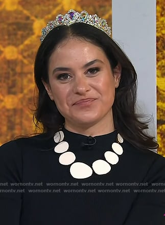 Donna’s white statement neckalce on Today