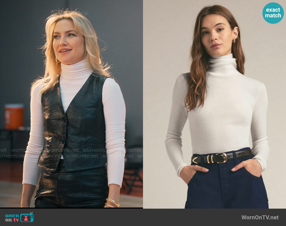 Favorite Daughter Amelia Top worn by Isla Gordon (Kate Hudson) on Running Point