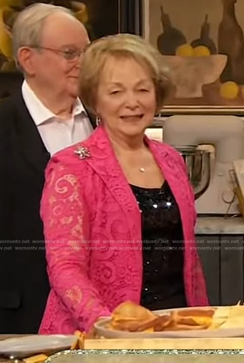 Gayle Ward's pink paisley lace blazer on The Drew Barrymore Show