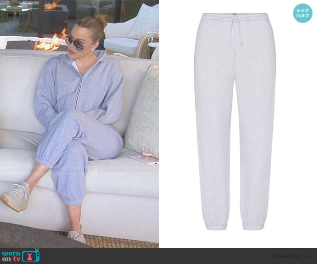 Skims Classic Jogger worn by Khloe Kardashian (Khloe Kardashian) on The Kardashians