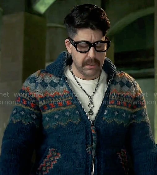 Harry's blue fair isle cardigan on The Equalizer