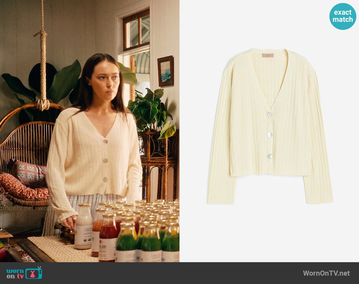 H&M Rib-knit Cardigan in Light Beige worn by Milla (Alycia Debnam-Carey) on Apple Cider Vinegar