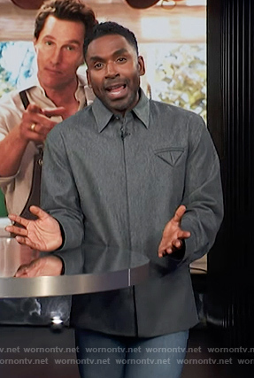 Justin’s gray long sleeve shirt on E! News