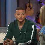 Kane Brown’s green cardigan on The Kelly Clarkson Show