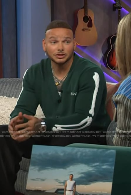 Kane Brown's green cardigan on The Kelly Clarkson Show