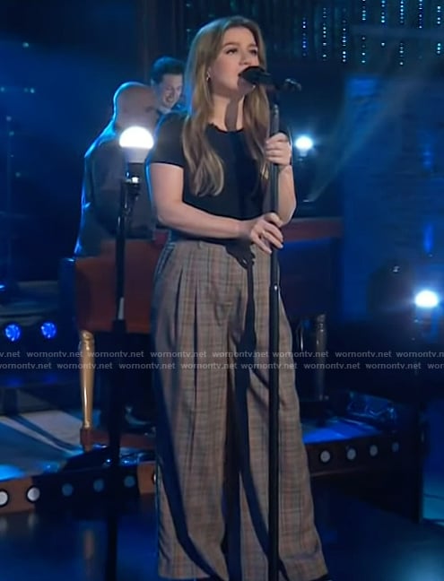 Kelly's plaid pants on The Kelly Clarkson Show