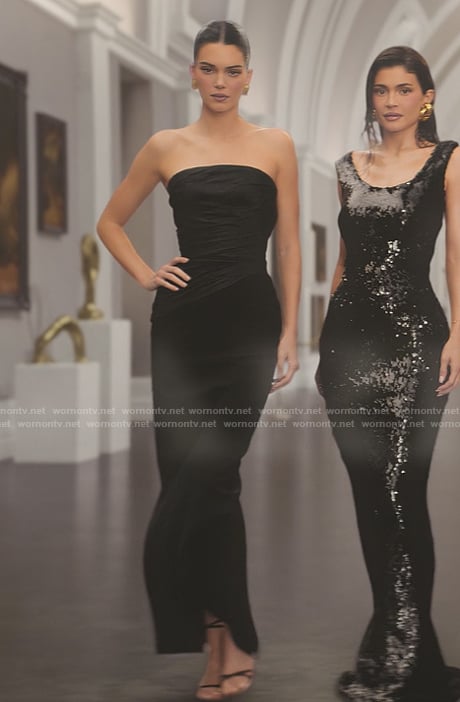 Kendall's black strapless dress on The Kardashians