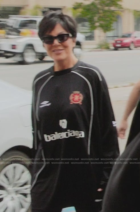 Kris’s black balenciaga logo jersey on The Kardashians