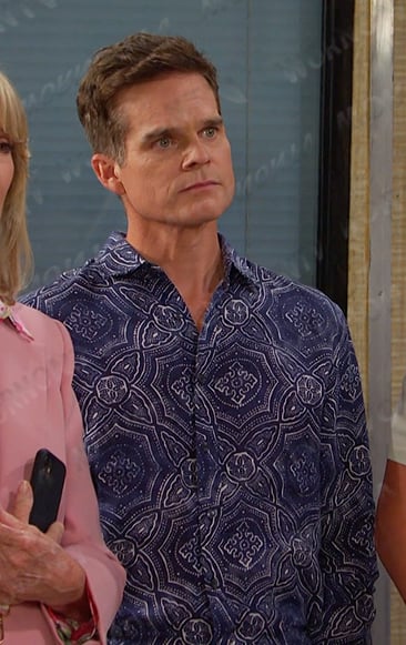 Leo's blue print shirt on Days of our Lives