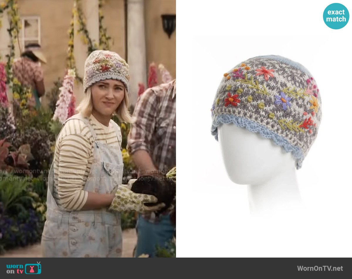 Lost Horizons Sadie Beanie in Light Natural worn by Alice (AnnaSophia Robb) on Grosse Pointe Garden Society