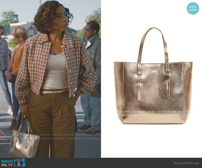 Mango Pebbled Crossbody Bag in Gold worn by Helen Decatur (Heather Headley) on Sweet Magnolias