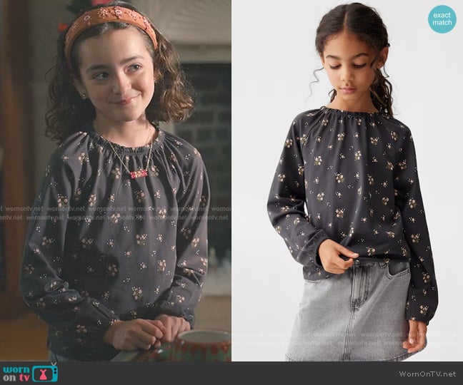 Mango Printed Long Sleeve T-shirt in Charcoal worn by Katie Townsend (Ella Grace Helton) on Sweet Magnolias