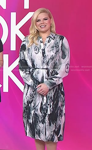 Megan Hilty's abstract print shirtdress on Today