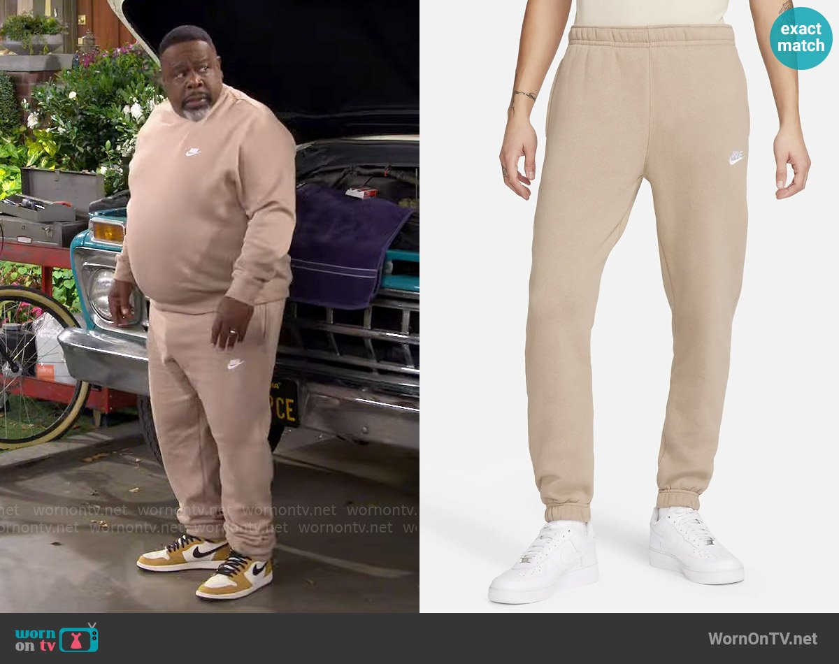 Calvin’s beige pants on The Neighborhood