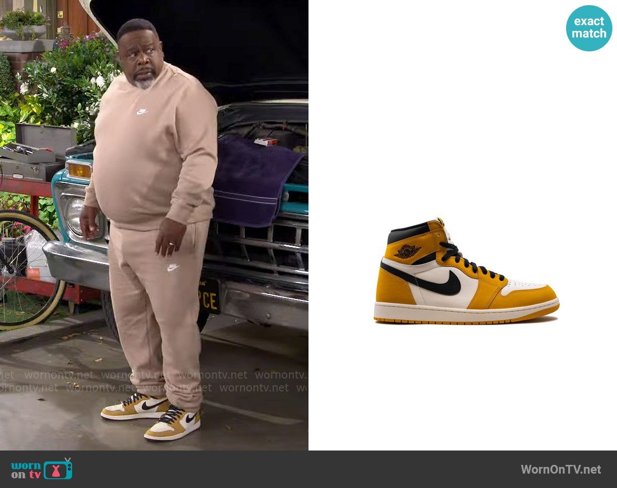 Calvin’s yellow shoes on The Neighborhood