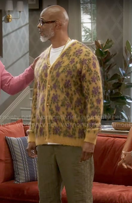 Poppa's yellow floral cardigan on Poppas House