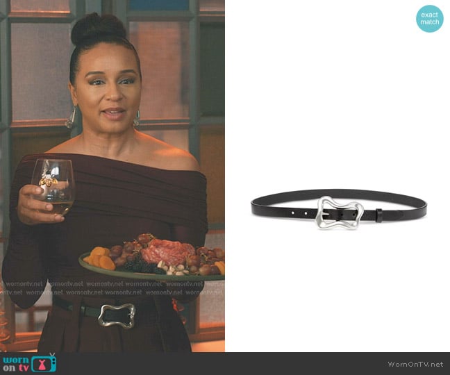 Rag & Bone Highline Belt in Black worn by Kaya Blanke (Carra Patterson) on Elsbeth