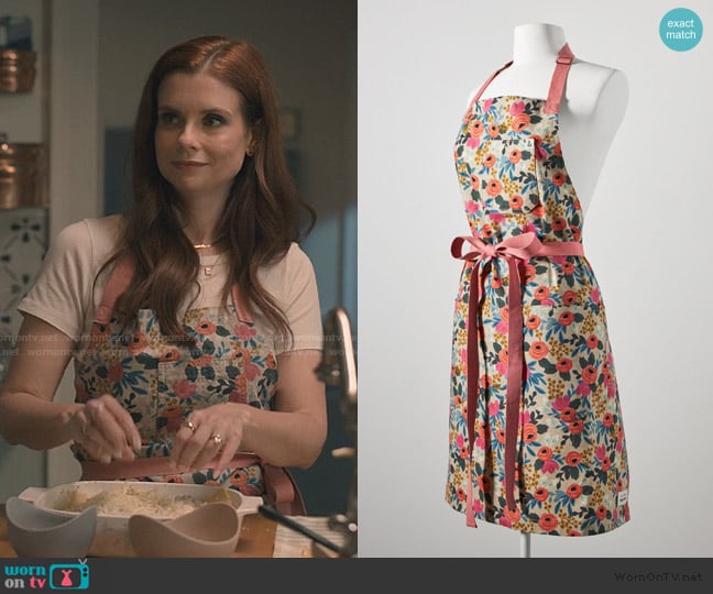 Anthropologie Rifle Paper Co. x Hedley & Bennett Apron worn by Maddie Townsend (JoAnna Garcia Swisher) on Sweet Magnolias