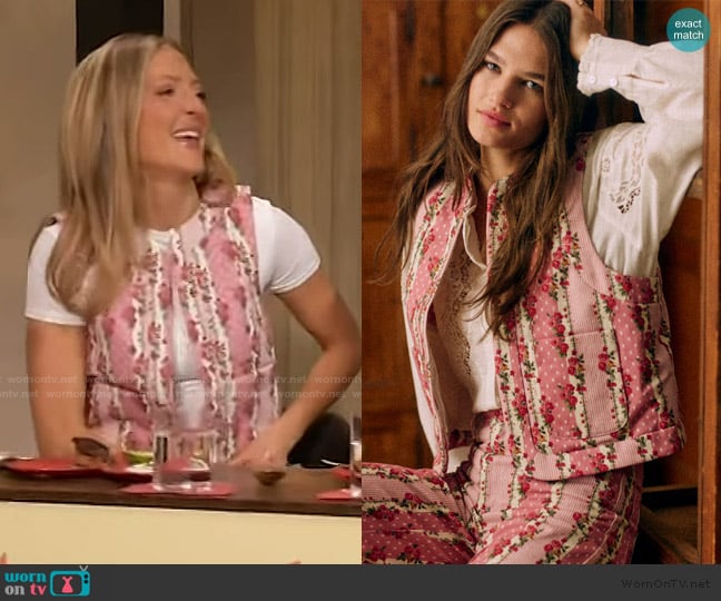 Sara’s pink floral print vest on The Drew Barrymore Show