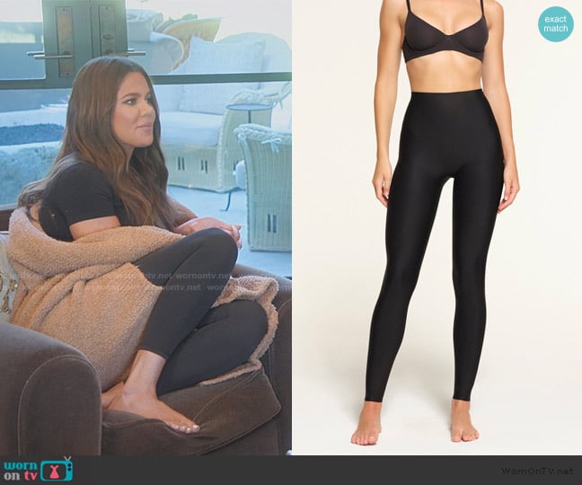 Khloe’s black leggings on The Kardashians