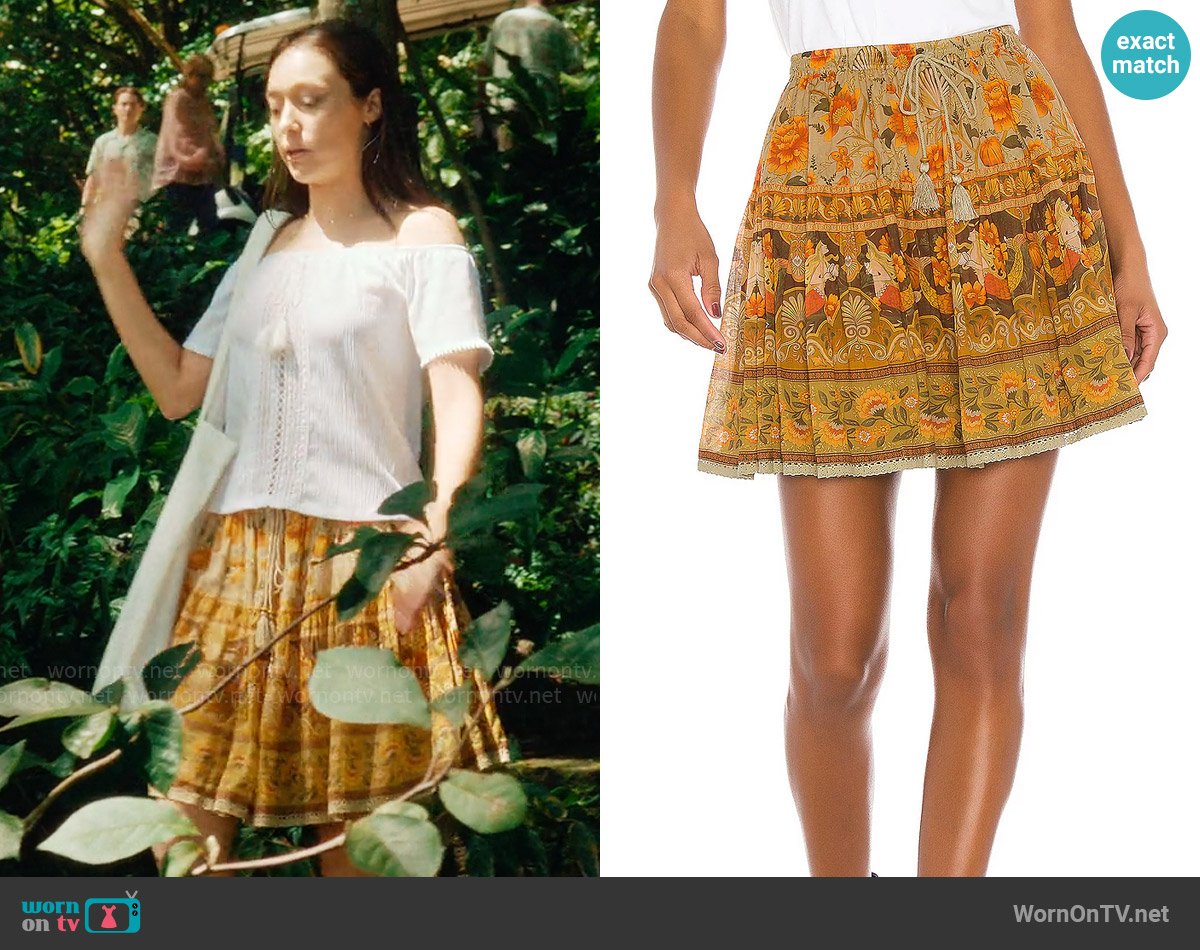 Spell Seashell Mini Skirt worn by Belle Gibson (Kaitlyn Dever) on Apple Cider Vinegar