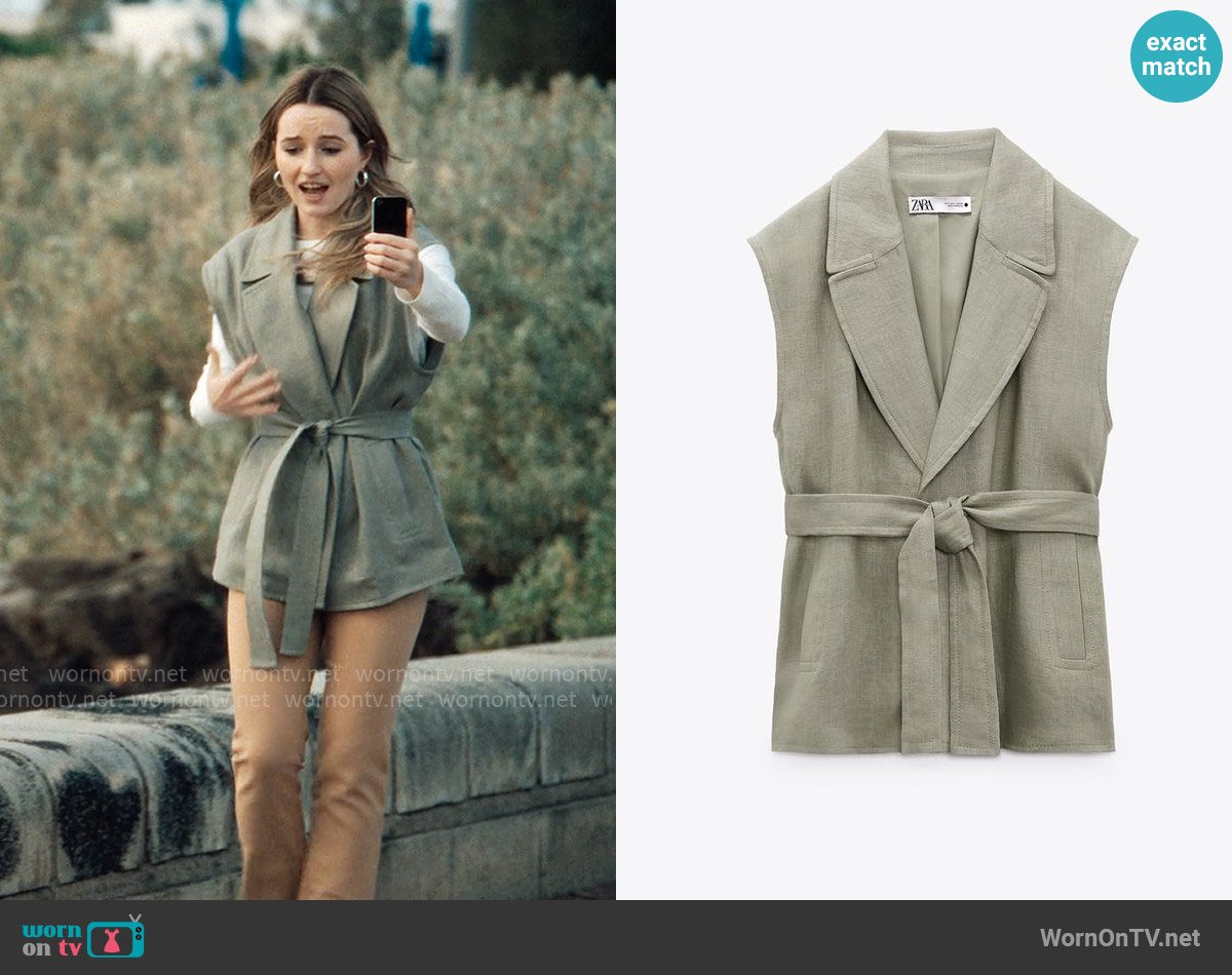 Zara Linen Waistcoat with Belt worn by Belle Gibson (Kaitlyn Dever) on Apple Cider Vinegar