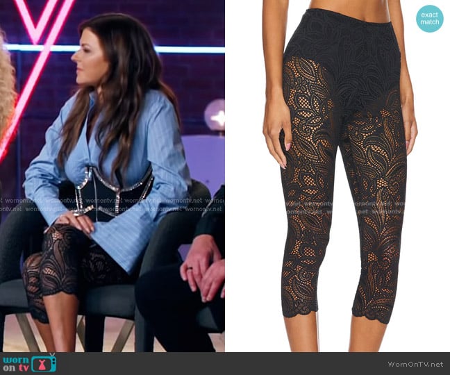 Karen Fairchild’s lace leggings on The Voice