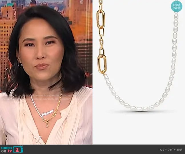 Vicky’s gold pearl necklace on NBC News Daily