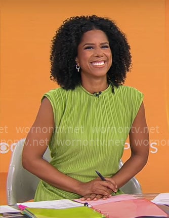 Adriana Diaz's long green dress on CBS Mornings