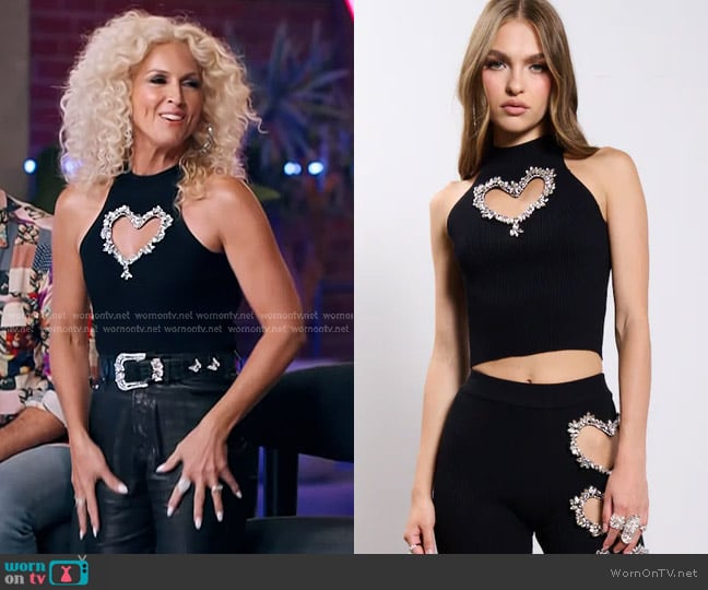  Heart Embellished Mock Neck Tank worn by Kimberly Schlapman on The Voice