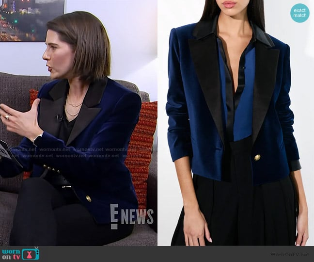 Alice + Olivia Devyn Boxy Crop Velvet Blazer worn by Daryn Carp on E! News