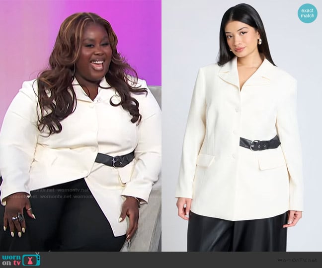 Raven Goodwin’s white contrast belted blazer on Access Hollywood