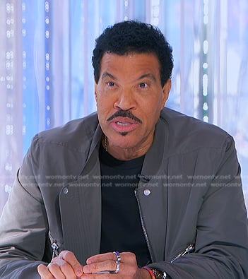 Lionel’s grey bomber jacket on American Idol