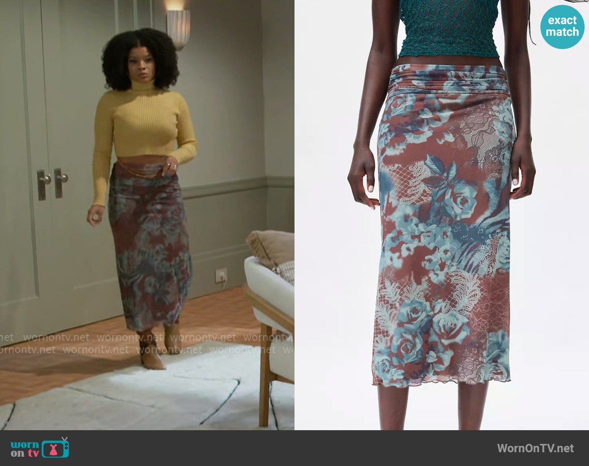 Silence + Noise at Urban Outfitters Naomi Column Mesh Maxi Skirt worn by Eva Thomas (Ambyr Michelle) on Beyond the Gates