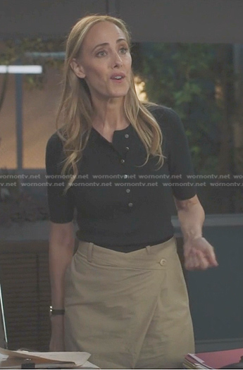 Teddy's black top and beige wrap pants on Greys Anatomy