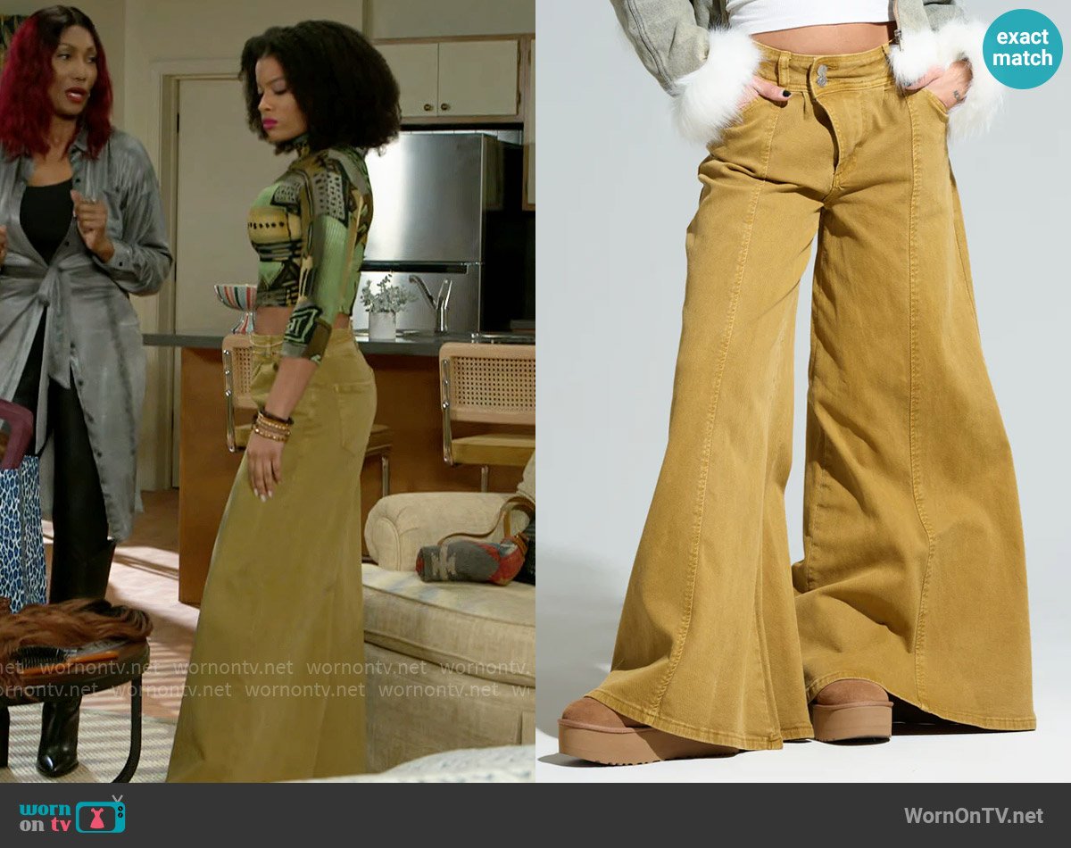 Akira Give It To Me Low Rise Denim Pant worn by Eva Thomas (Ambyr Michelle) on Beyond the Gates