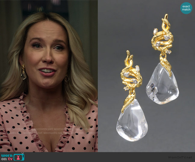 Maddie’s drop earrings on You