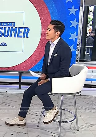 Brian Cheung’s white stripe sneakers on Today