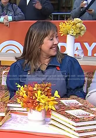 Elizabeth Heiskell’s denim puff sleeve jacket on Today